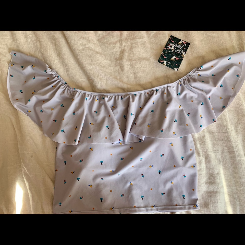 NWT XL Kortni Jeane Ruffled Around Luau